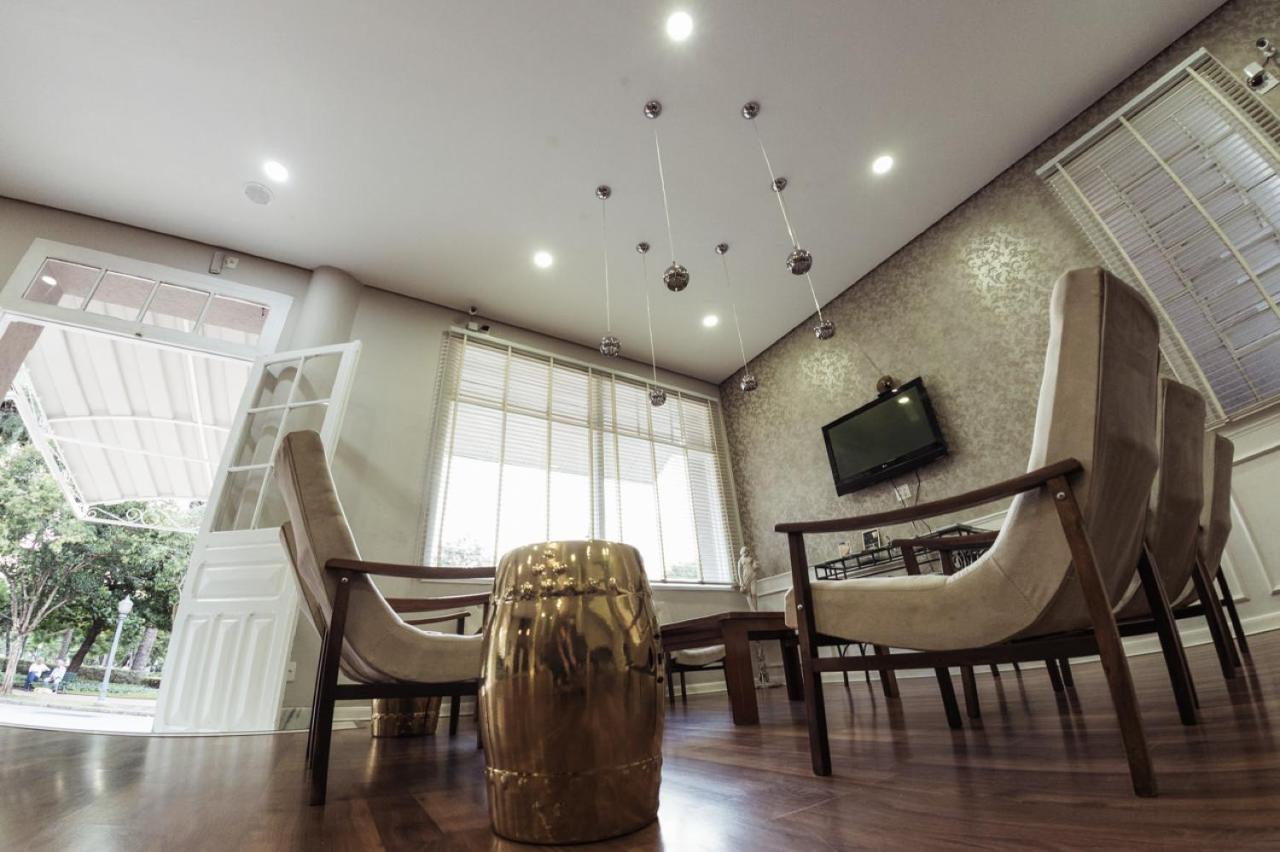 Mova Hotel D'Oeste - Localizado Em Frente A Praca Principal Da Cidade, Na Area Central - Pe Na Praca Посус-ди-Калдас Экстерьер фото